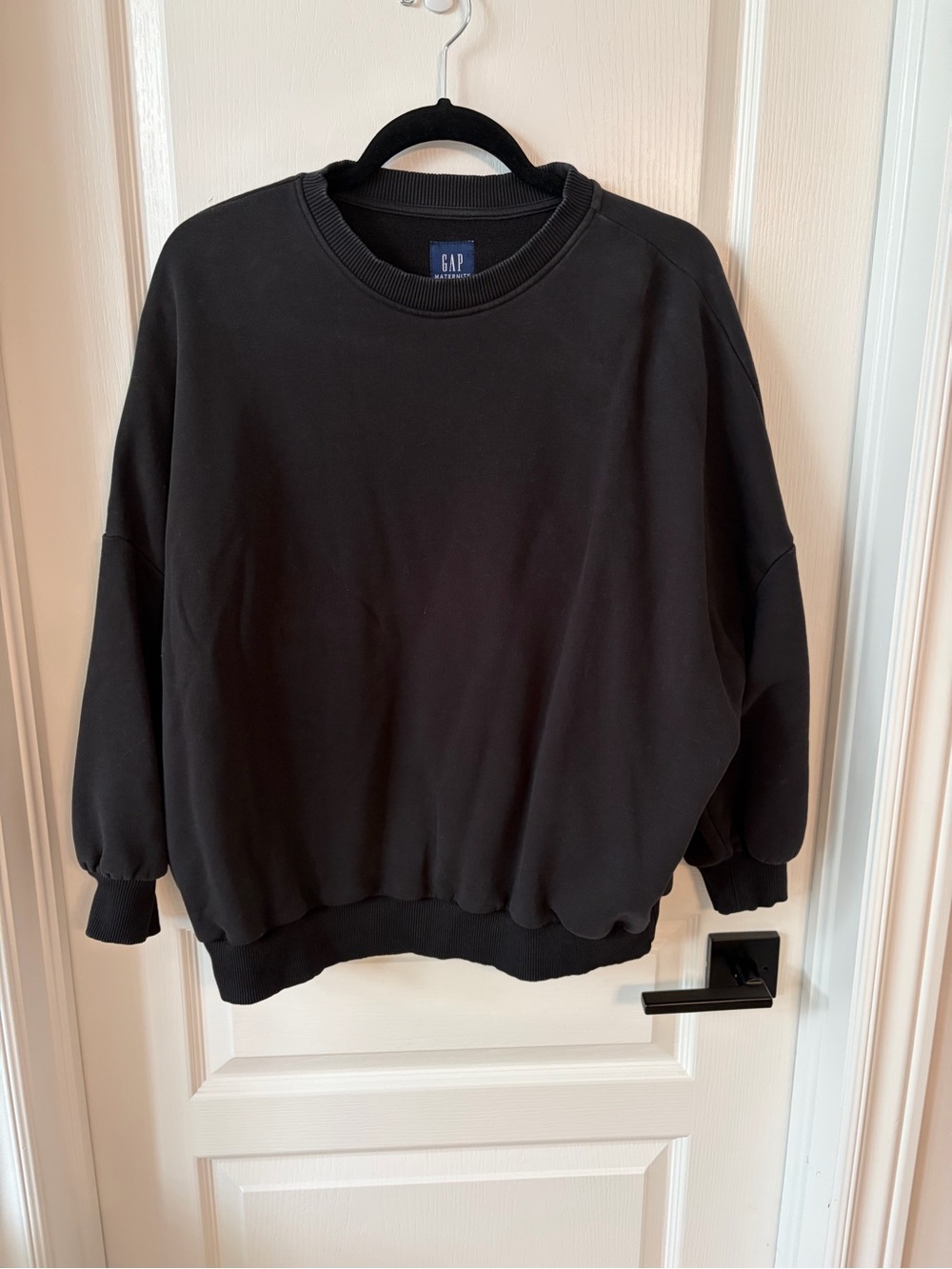 GAP Maternity Black Crewneck Pullover and Sweat Pants